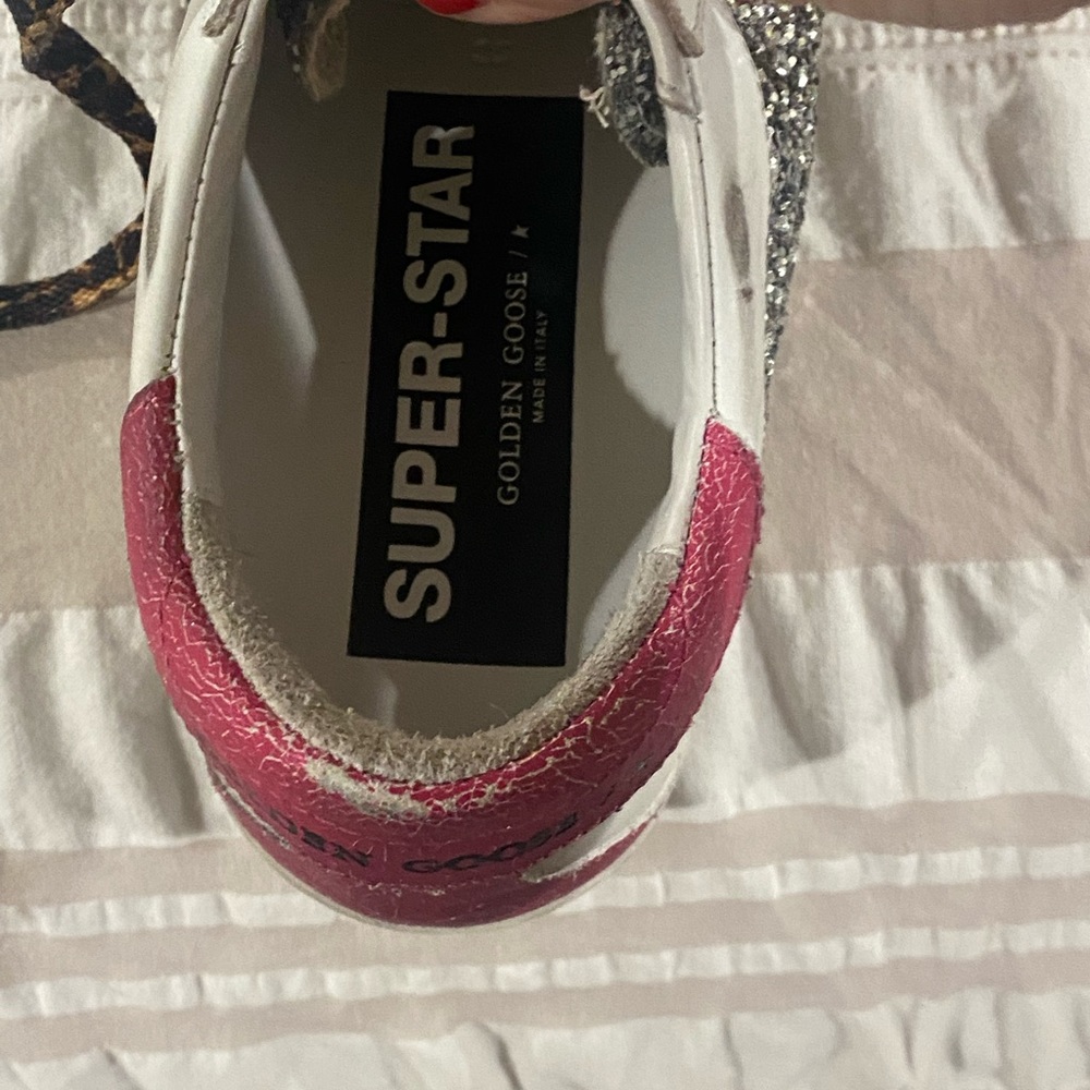 Golden goose super stars. Pass port, box, and dust bag included. Only l tried on - Picture 5 of 7